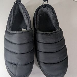 Black Quilted Slip-On Slippers